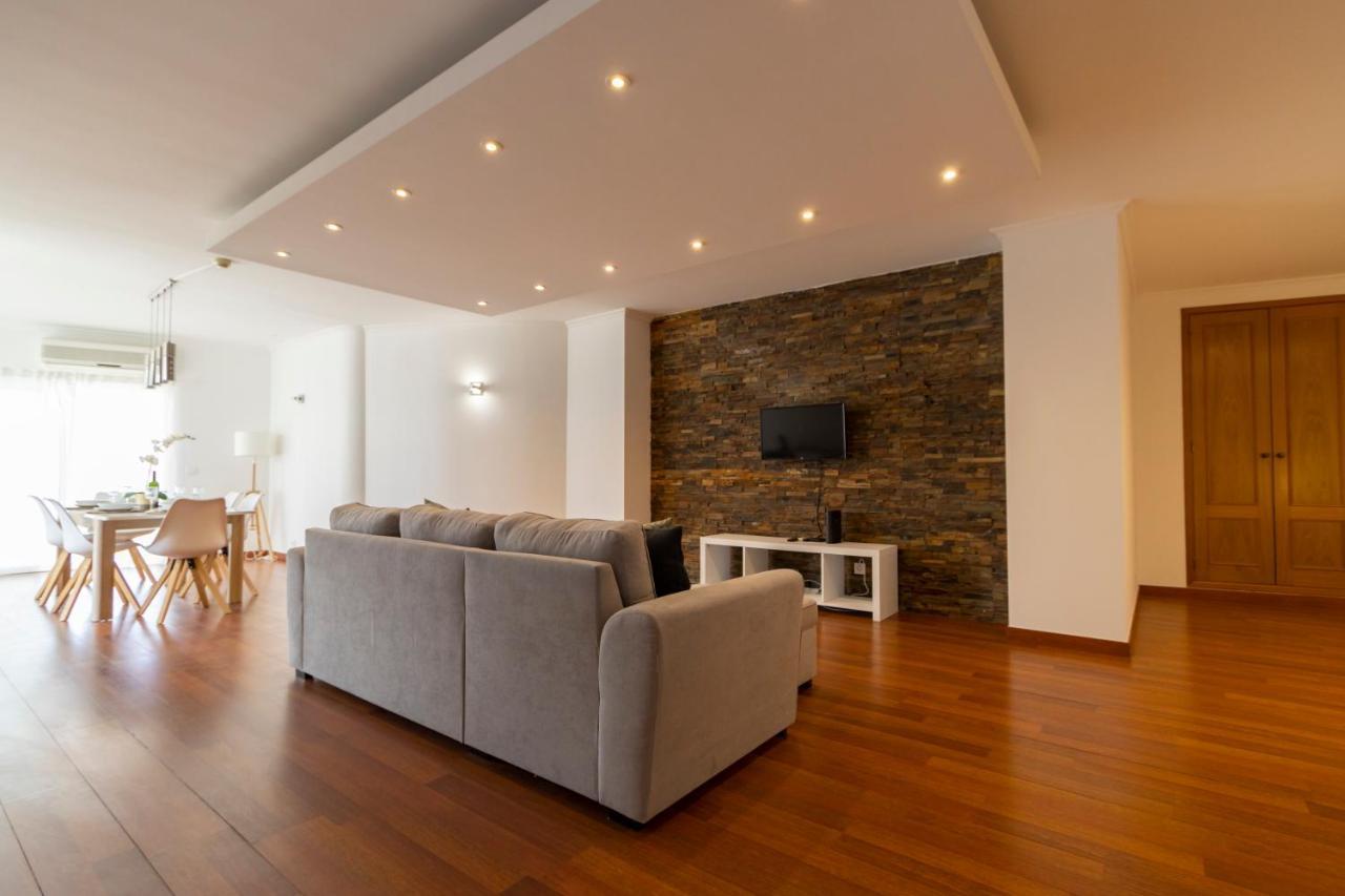 Spaceful Apartment In אלבופיירה מראה חיצוני תמונה