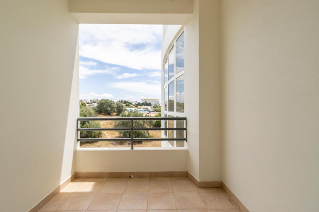 Spaceful Apartment In אלבופיירה מראה חיצוני תמונה
